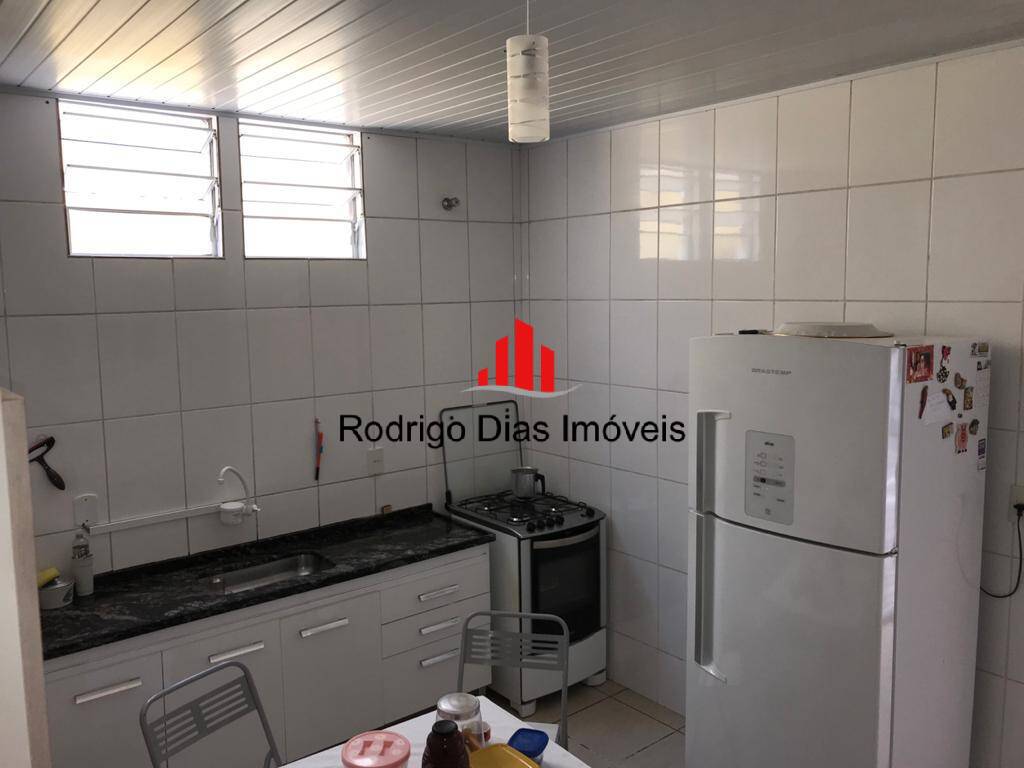 Casa à venda com 2 quartos, 134m² - Foto 3