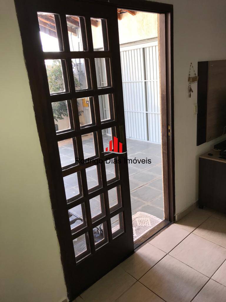 Casa à venda com 2 quartos, 134m² - Foto 8