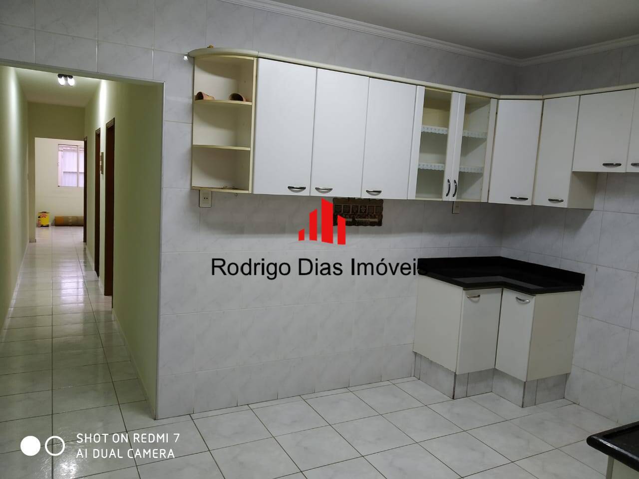 Casa à venda com 3 quartos, 170m² - Foto 2