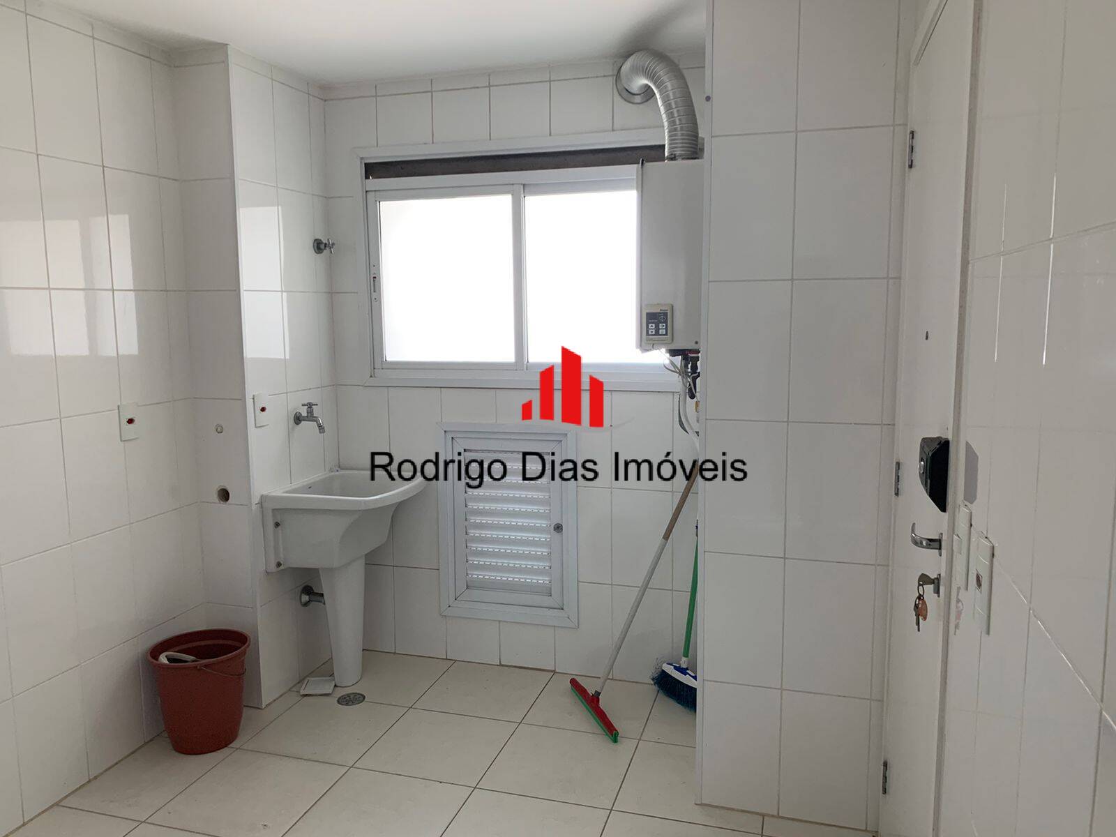 Apartamento à venda com 4 quartos, 216m² - Foto 19