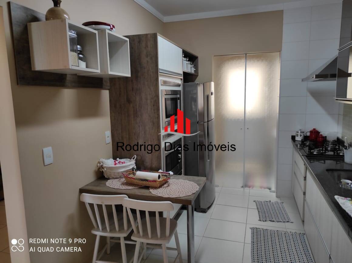 Casa de Condomínio à venda com 3 quartos, 130m² - Foto 4