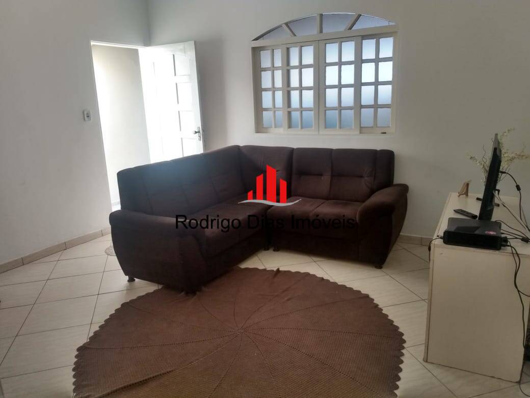 Casa à venda com 2 quartos, 115m² - Foto 2