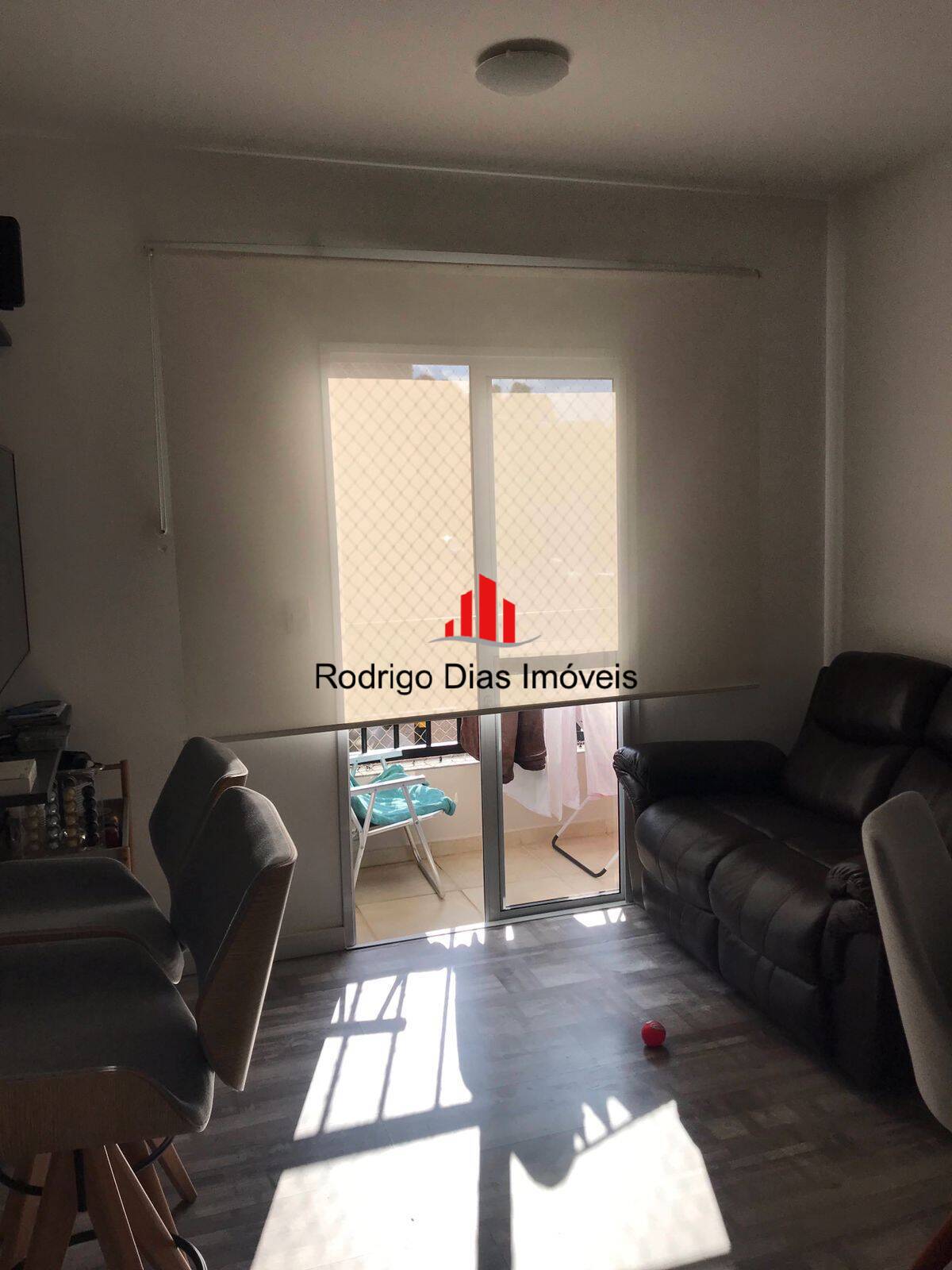 Apartamento à venda com 2 quartos, 56m² - Foto 1