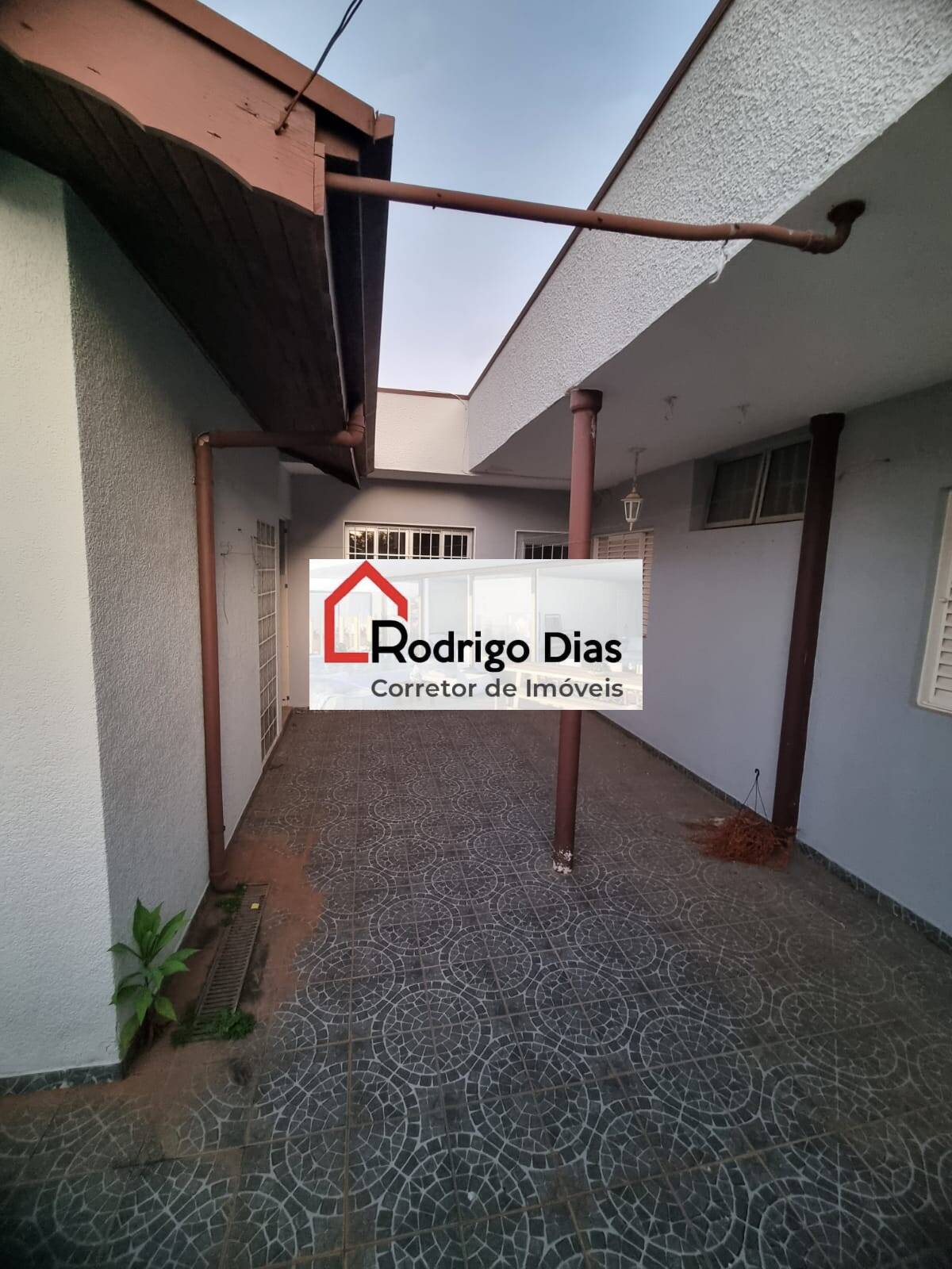 Casa à venda com 3 quartos, 350m² - Foto 3