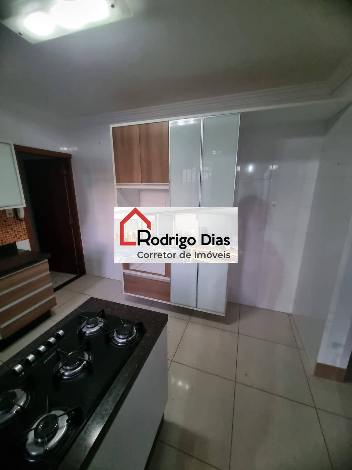 Casa à venda com 3 quartos, 350m² - Foto 7