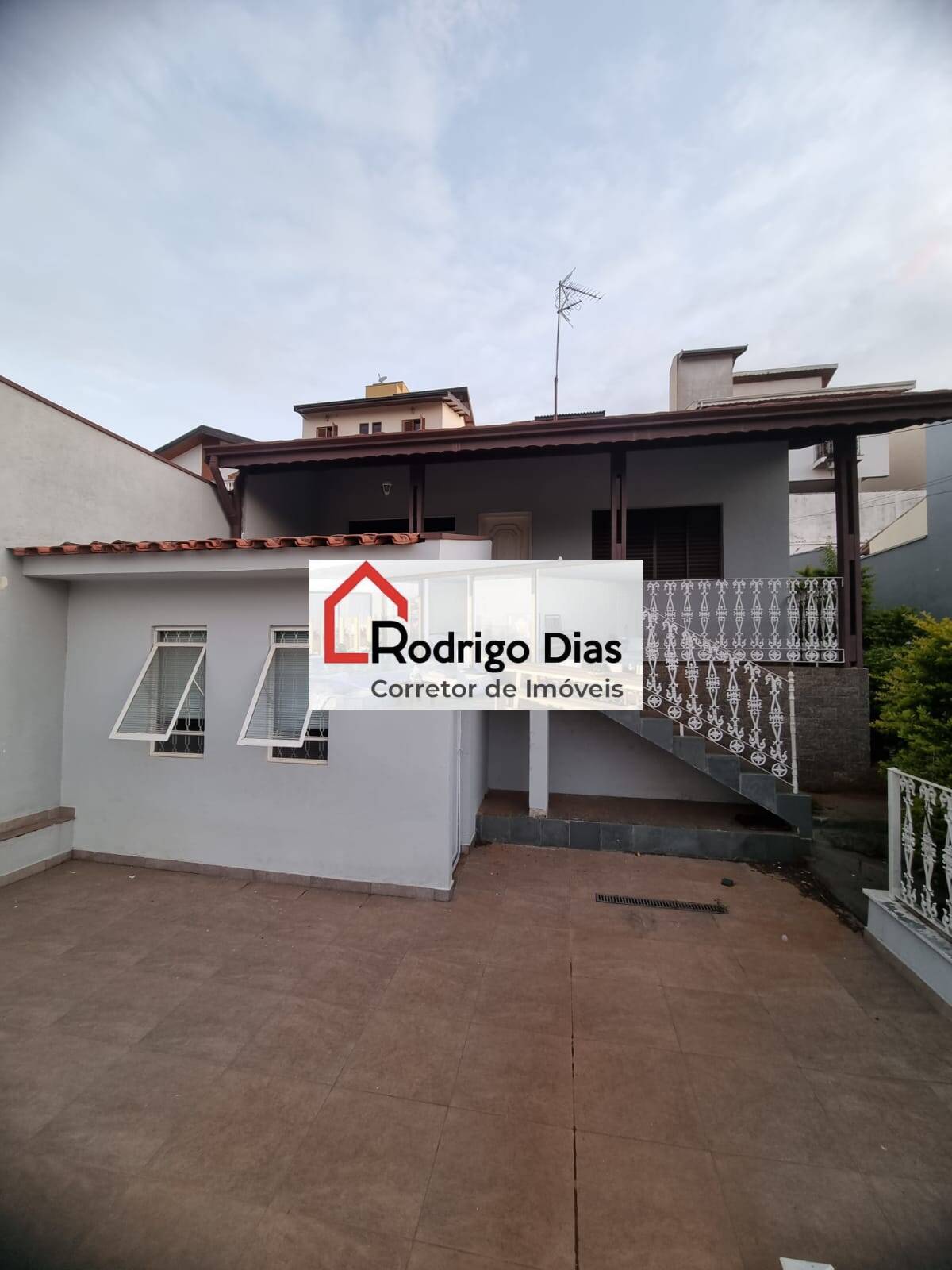 Casa à venda com 3 quartos, 350m² - Foto 4