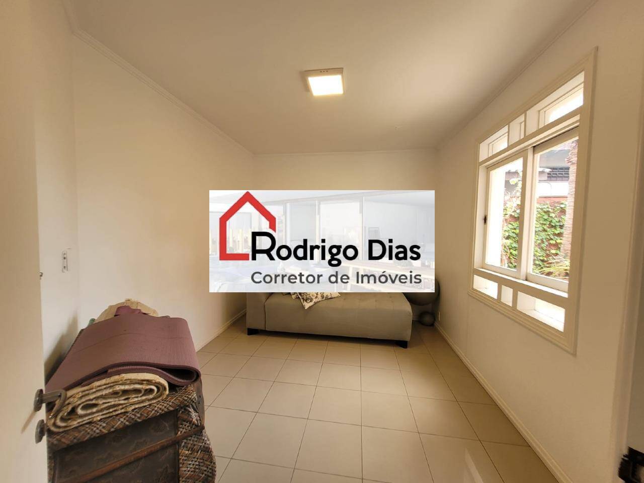 Casa para alugar com 3 quartos, 316m² - Foto 4