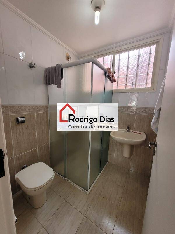 Casa para alugar com 3 quartos, 316m² - Foto 29