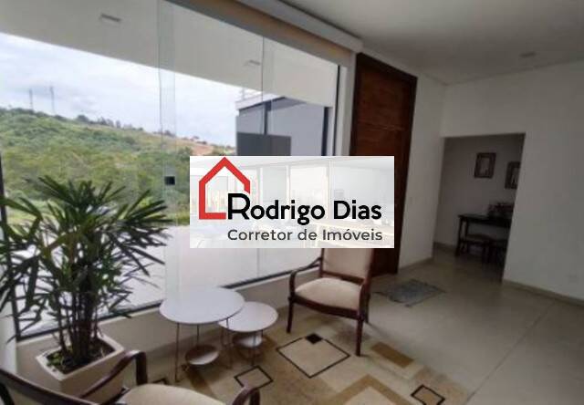 Casa de Condomínio à venda com 4 quartos, 340m² - Foto 4