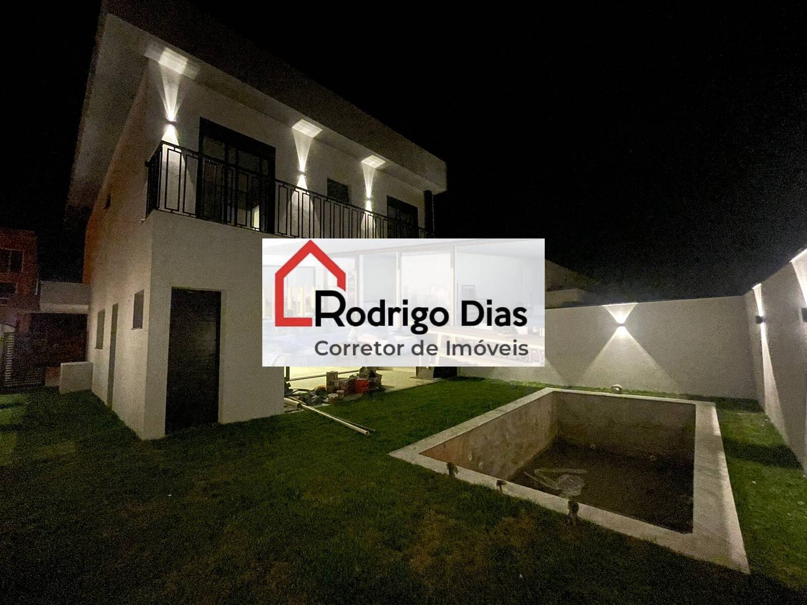 Casa de Condomínio à venda com 3 quartos, 236m² - Foto 1