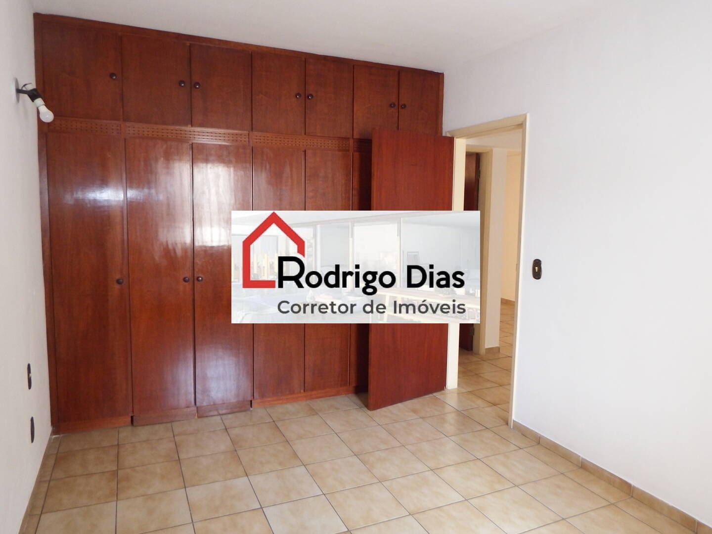 Apartamento à venda com 2 quartos, 110m² - Foto 4