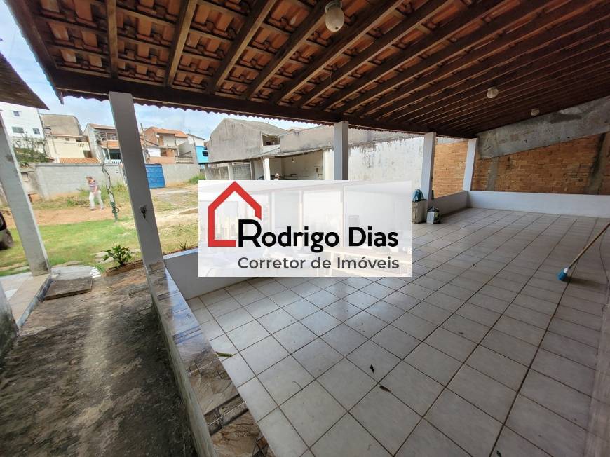 Fazenda à venda com 2 quartos, 110m² - Foto 2