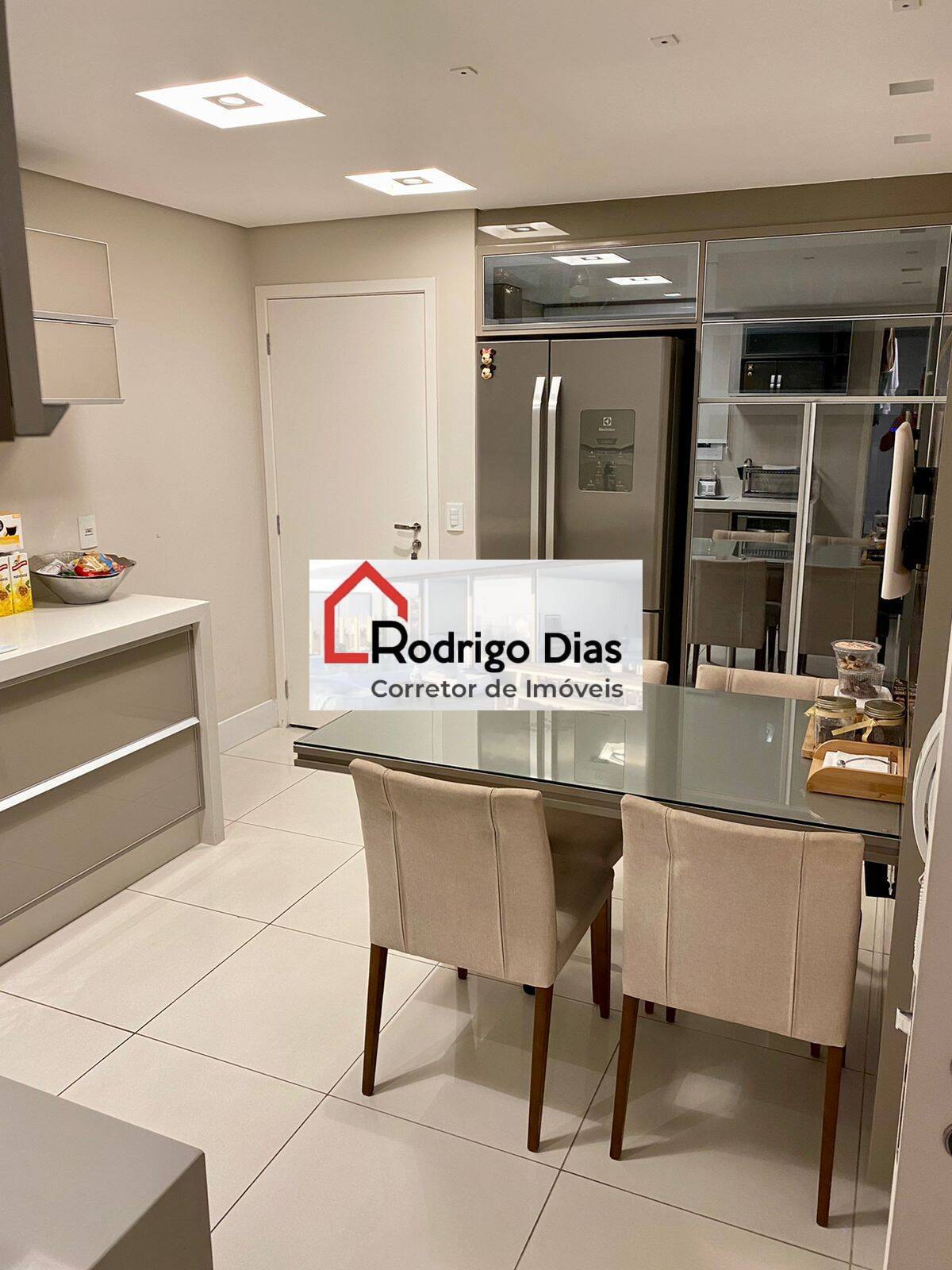 Apartamento para alugar com 2 quartos, 163m² - Foto 12