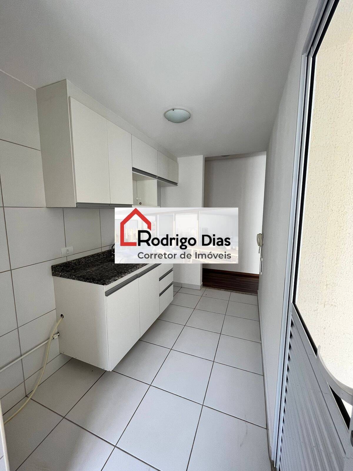 Apartamento à venda com 2 quartos, 76m² - Foto 1