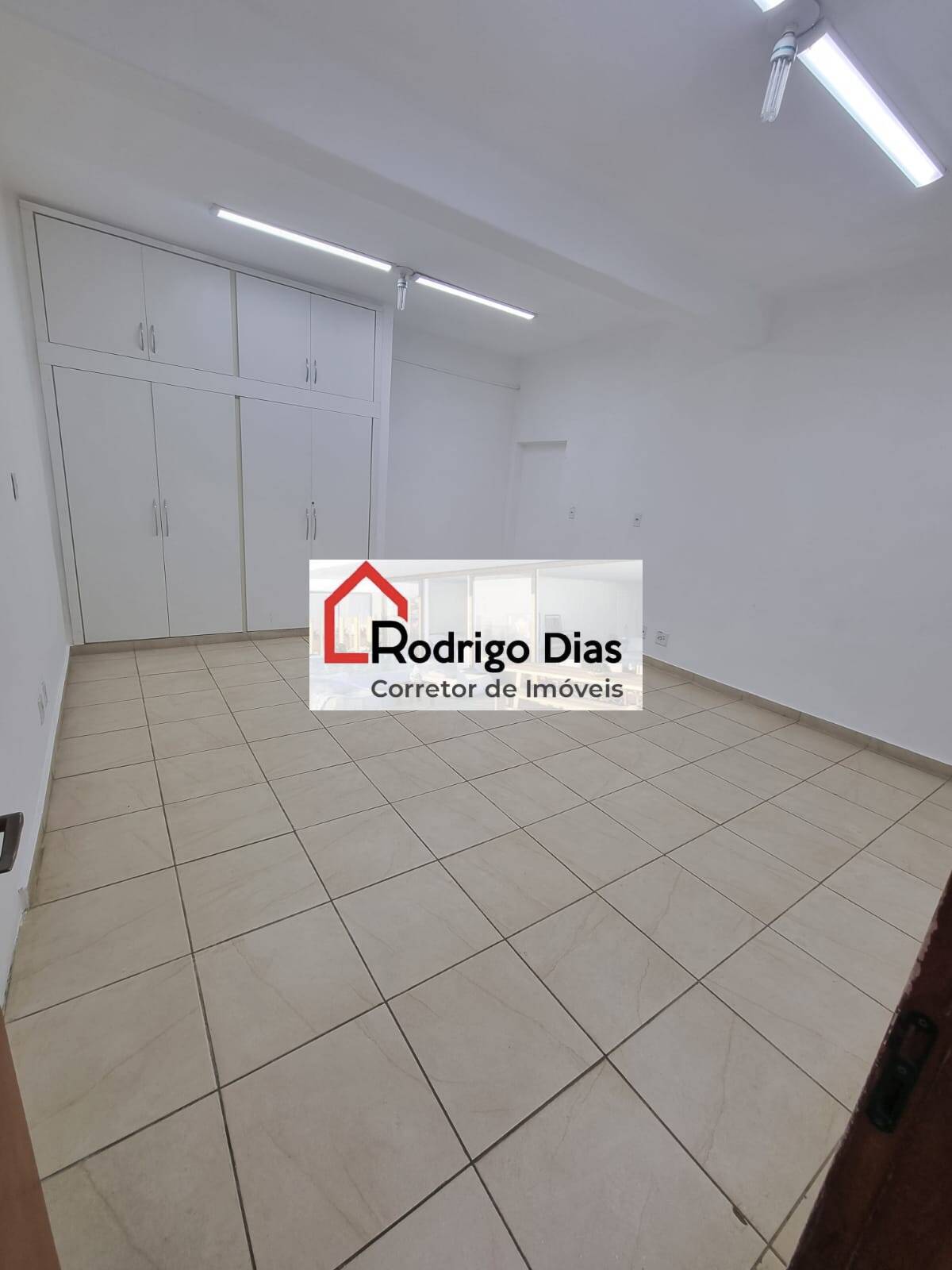 Prédio Inteiro para alugar, 600m² - Foto 9