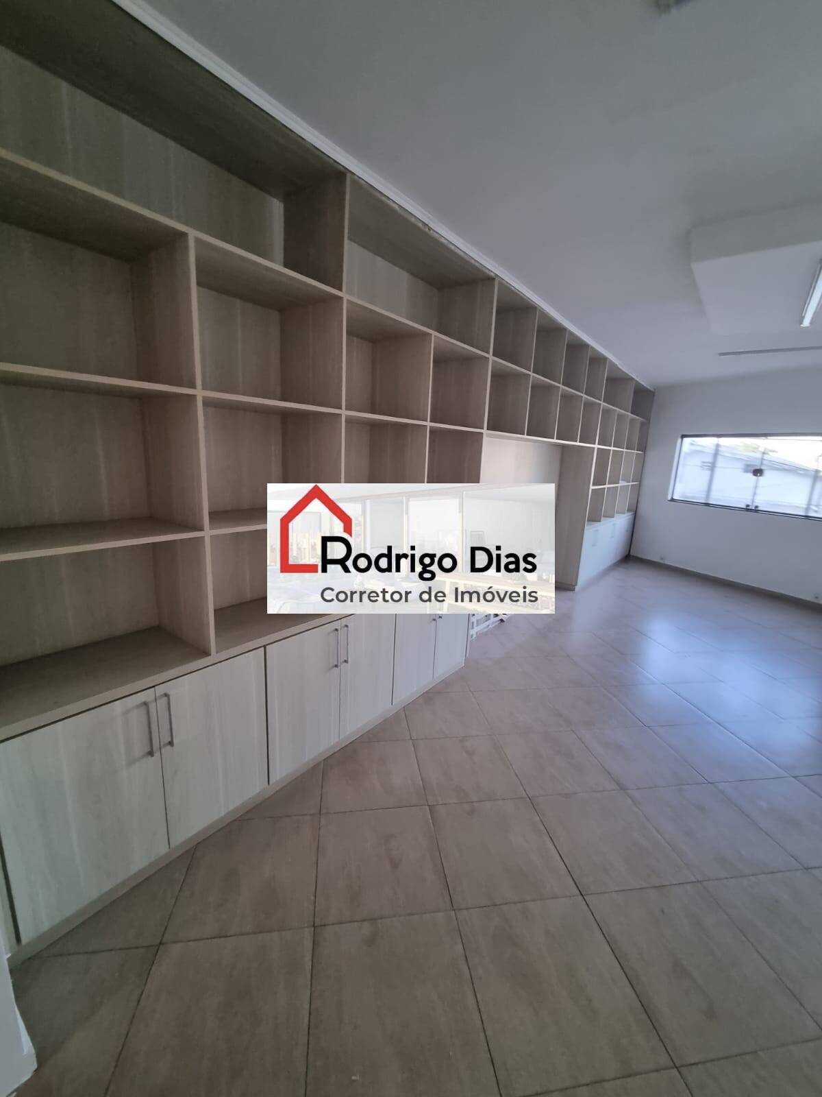 Prédio Inteiro para alugar, 600m² - Foto 2