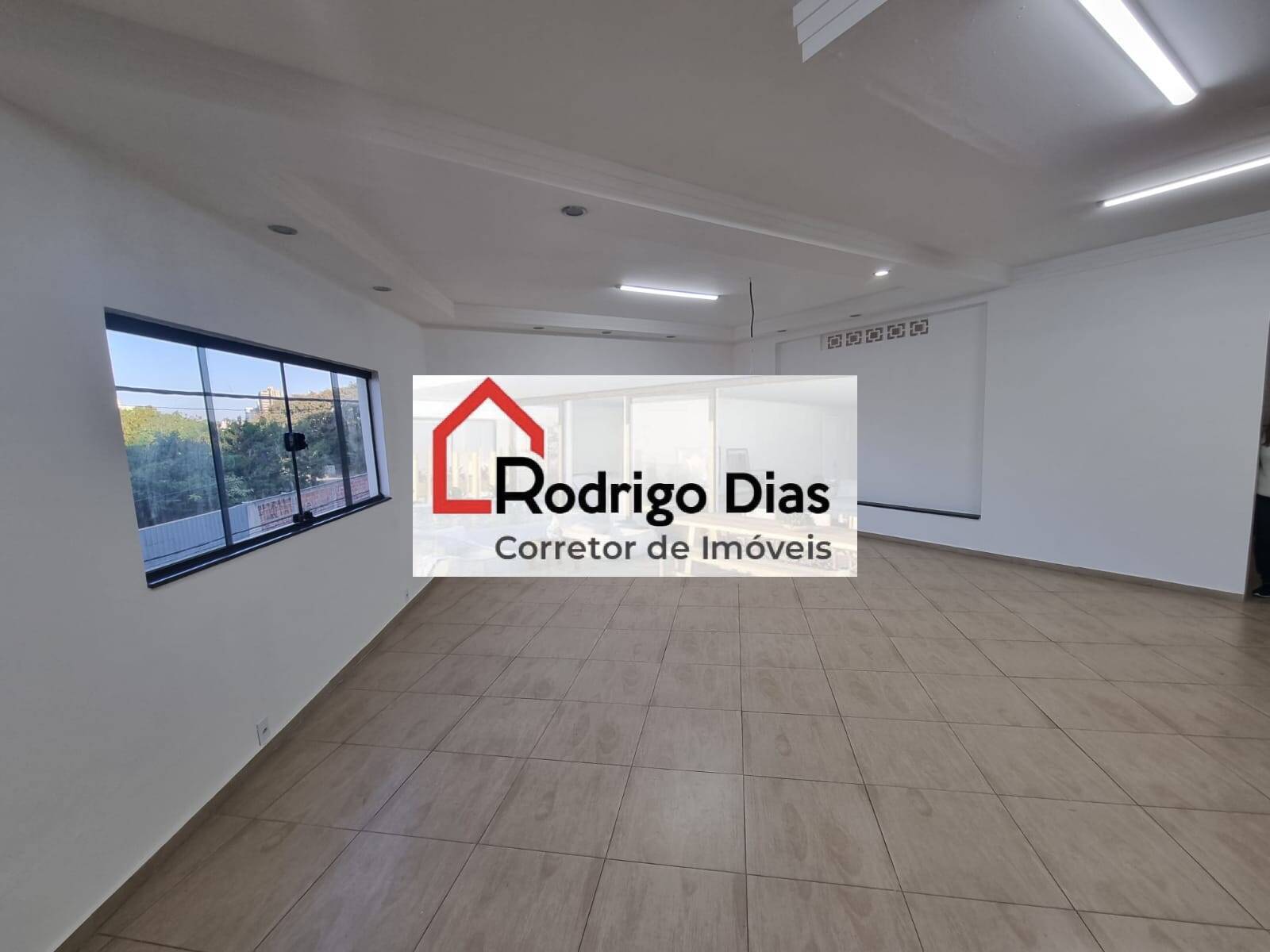 Prédio Inteiro para alugar, 600m² - Foto 1