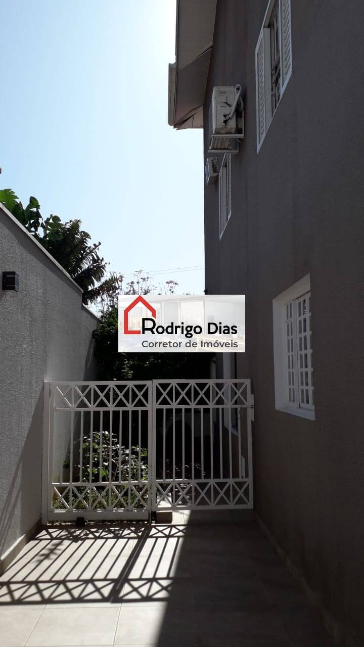 Casa de Condomínio à venda com 4 quartos, 300m² - Foto 10