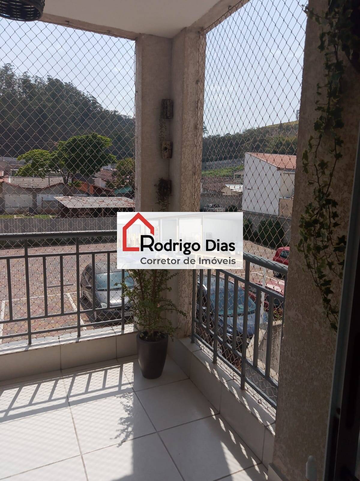 Apartamento à venda com 3 quartos, 74m² - Foto 1