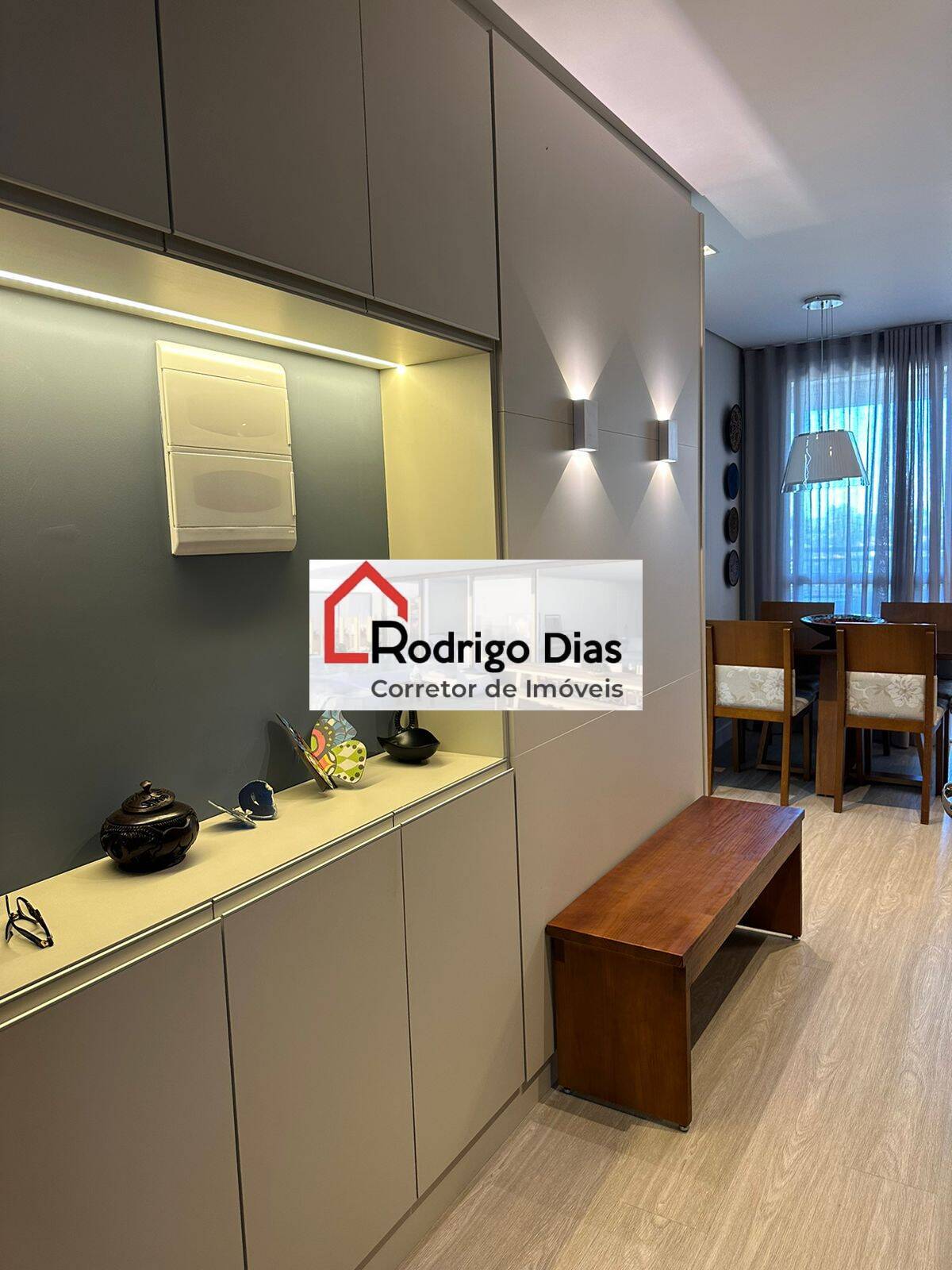 Apartamento à venda com 3 quartos, 98m² - Foto 2