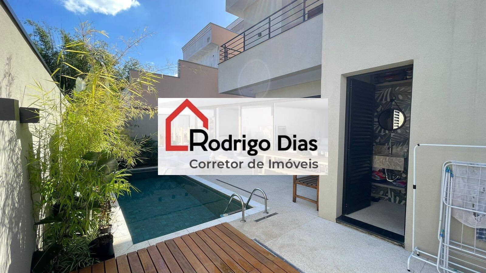 Casa de Condomínio à venda com 3 quartos, 250m² - Foto 1