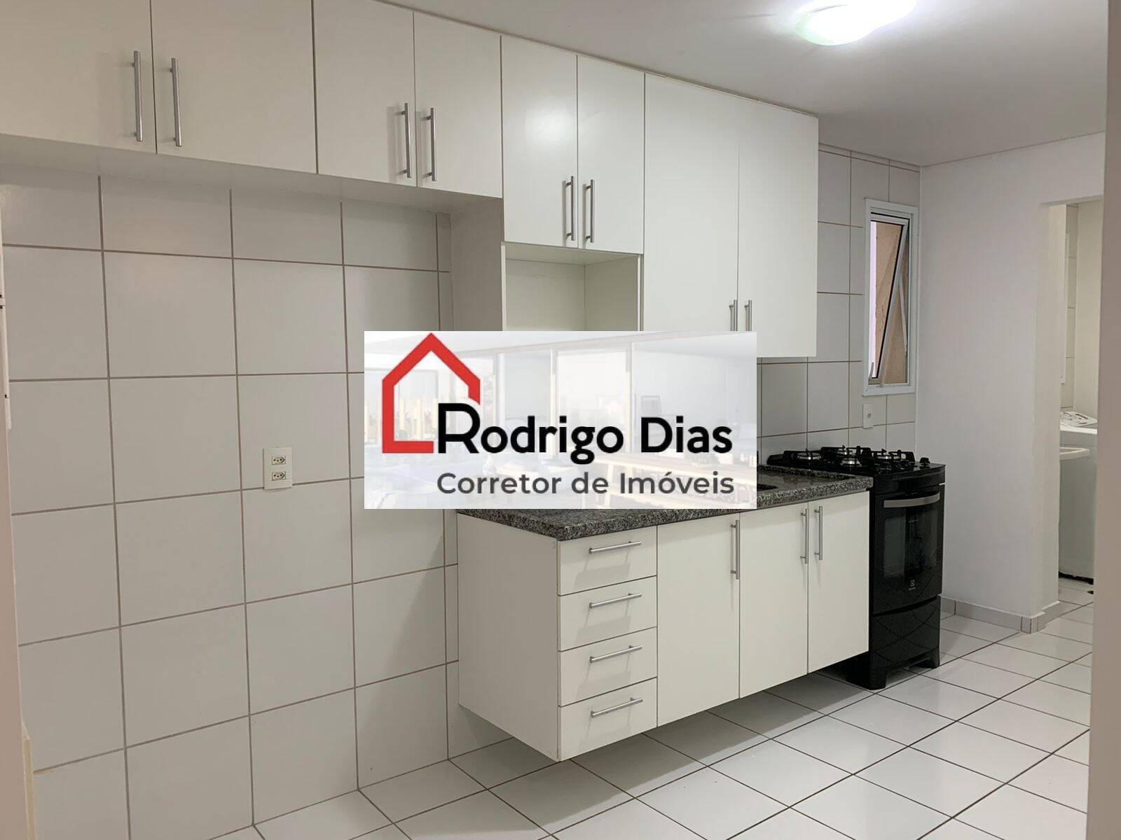 Apartamento à venda com 2 quartos, 78m² - Foto 4