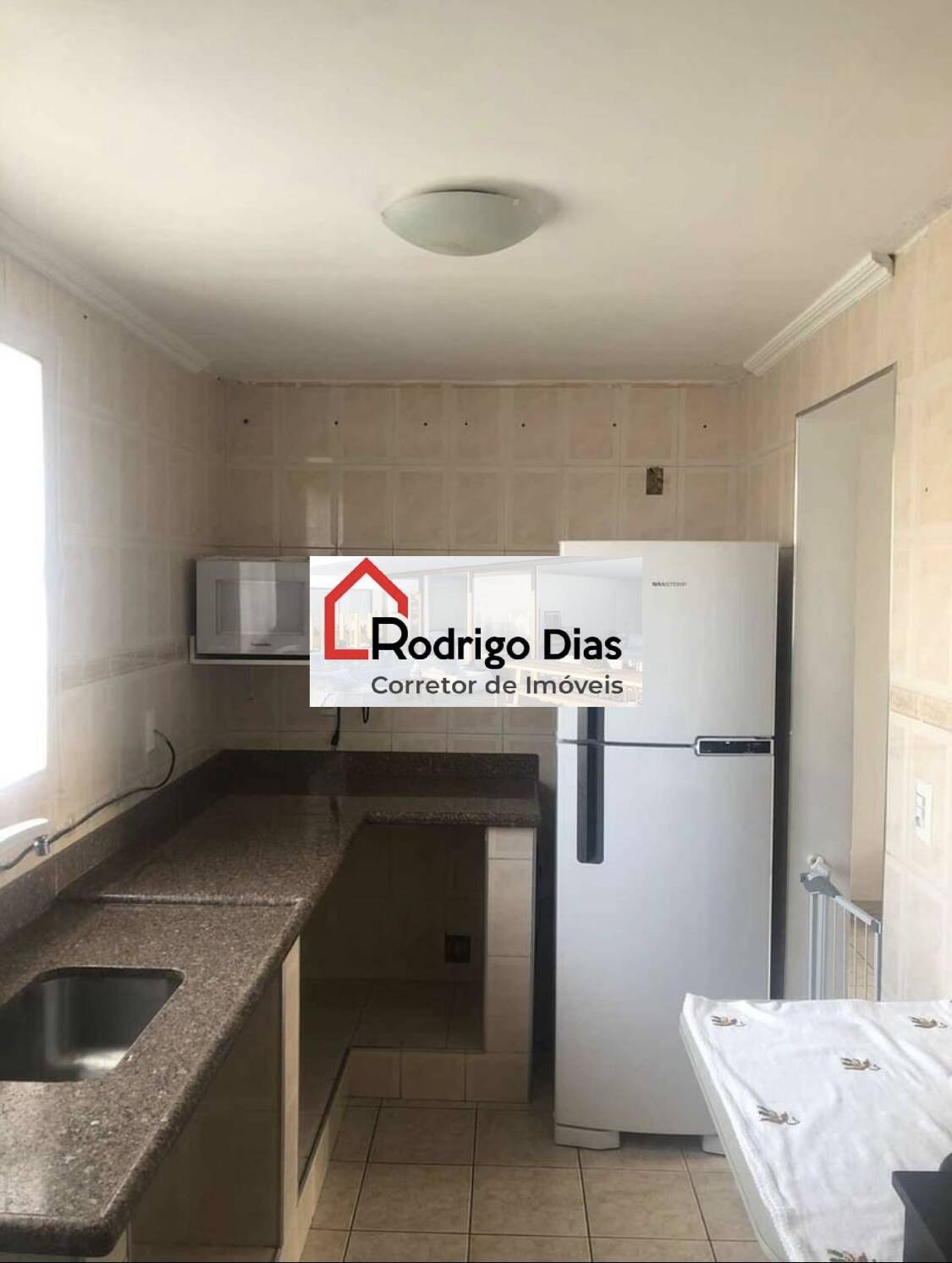 Apartamento à venda com 3 quartos, 70m² - Foto 3