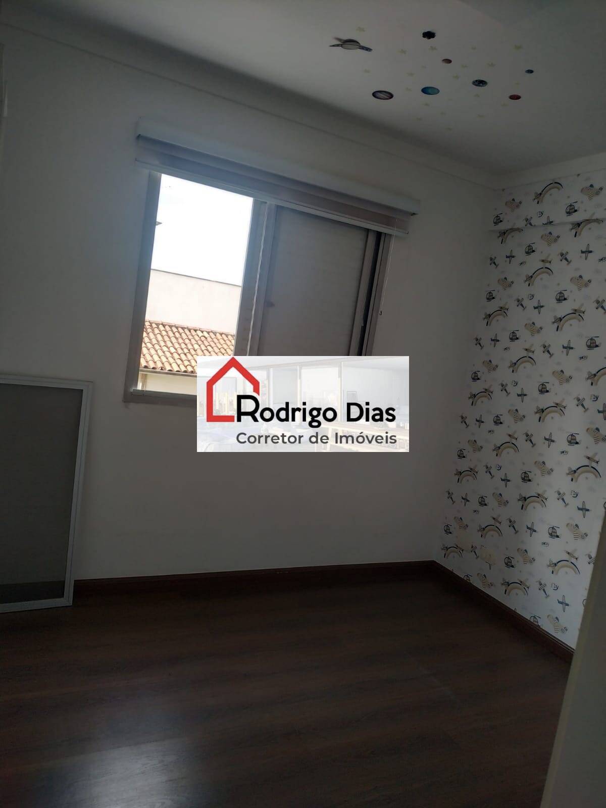 Apartamento à venda com 3 quartos, 155m² - Foto 2