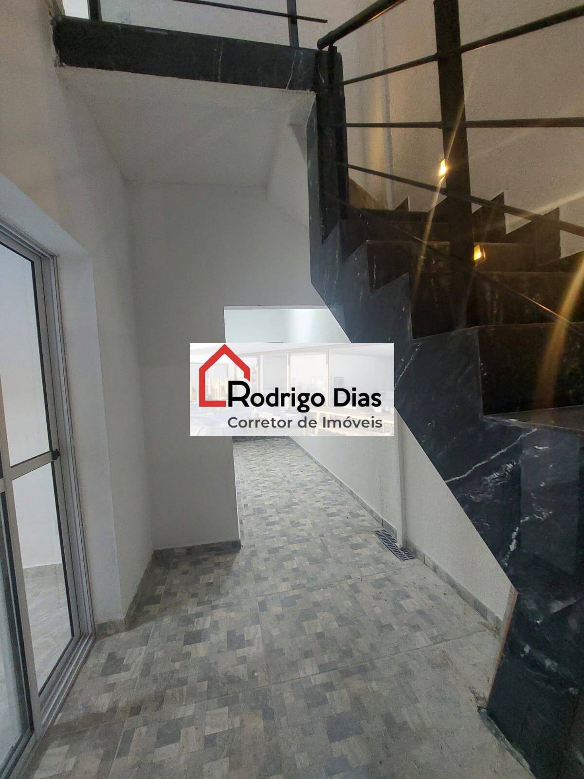 Casa à venda e aluguel com 5 quartos, 148m² - Foto 9