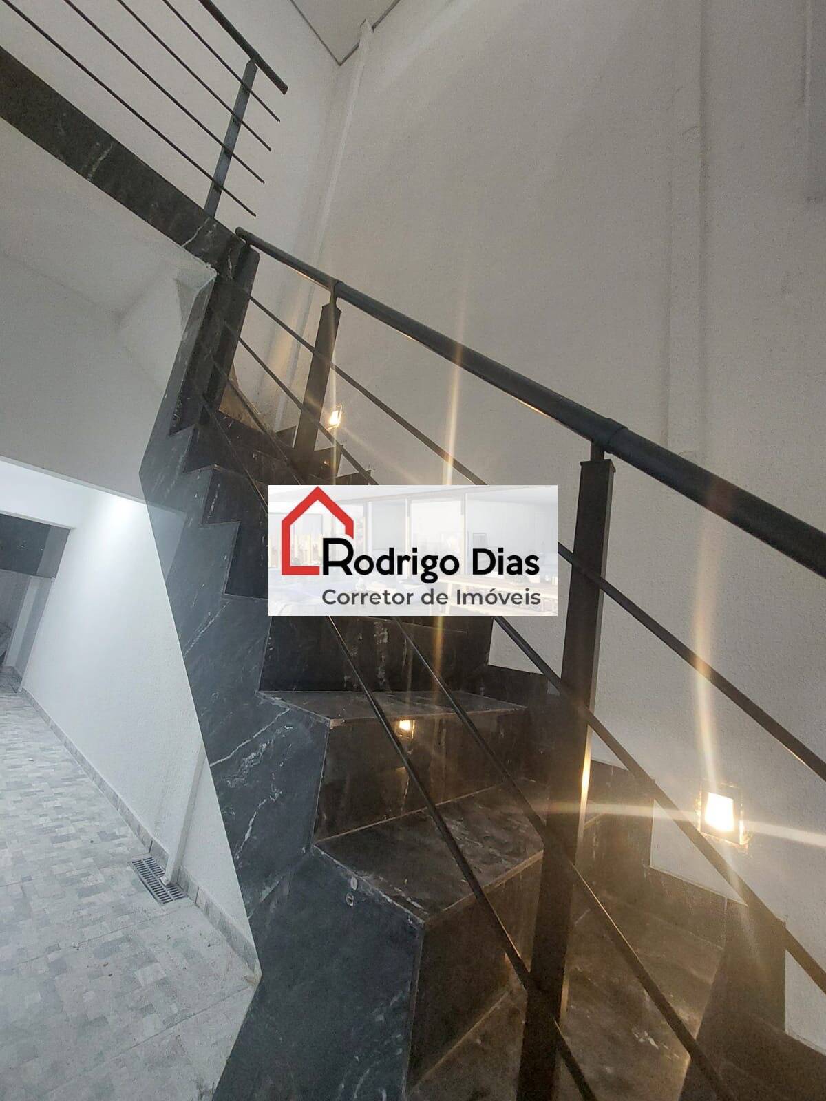 Casa à venda e aluguel com 5 quartos, 148m² - Foto 12