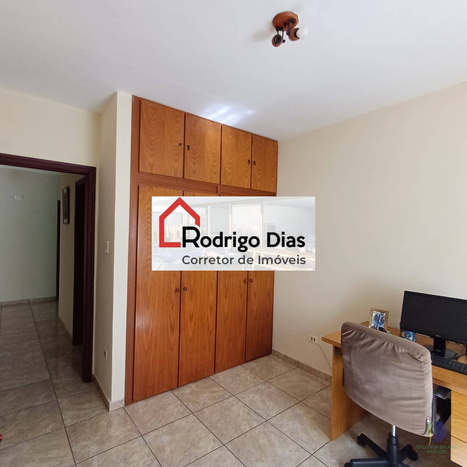 Casa à venda com 3 quartos, 354m² - Foto 12