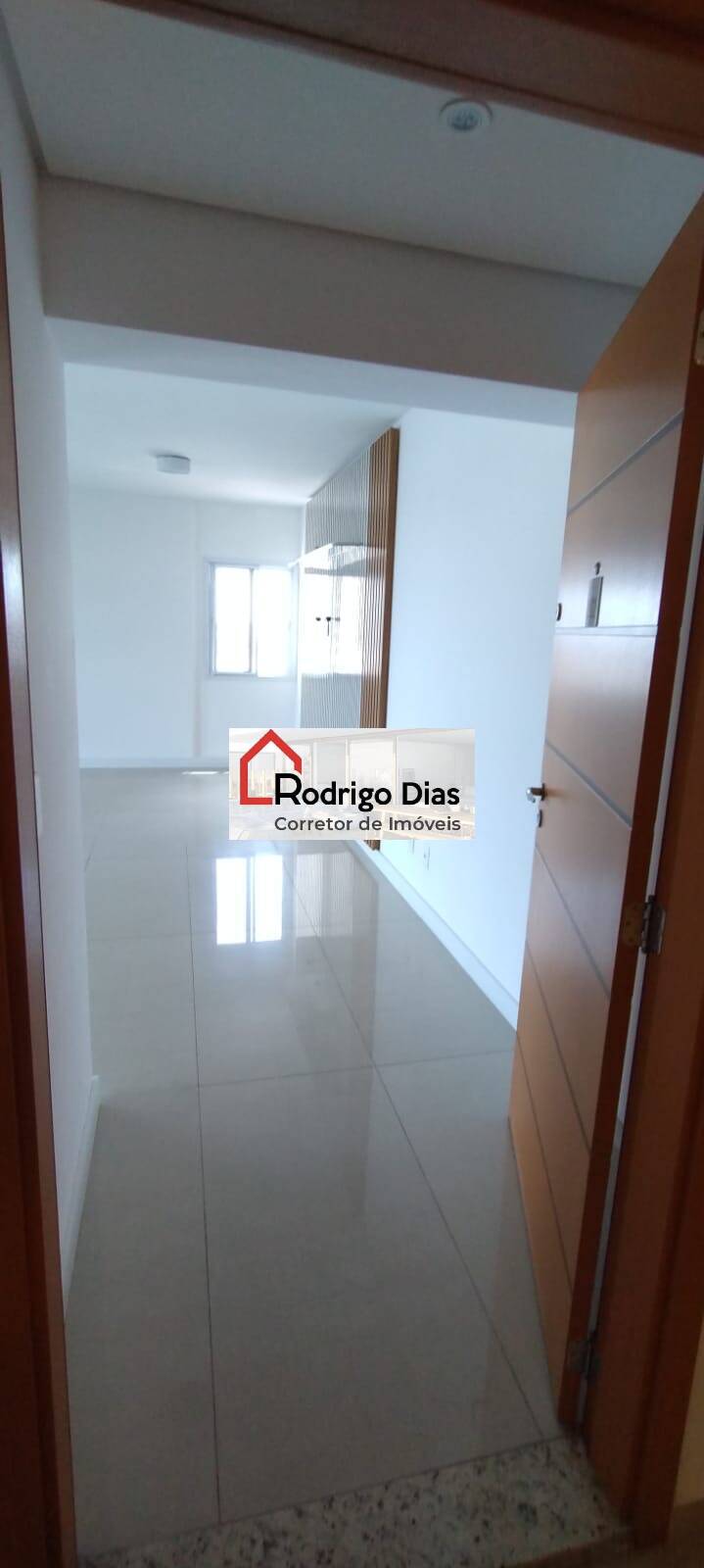 Apartamento para alugar com 3 quartos, 101m² - Foto 10