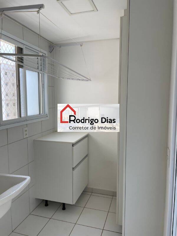 Apartamento para alugar com 3 quartos, 119m² - Foto 12