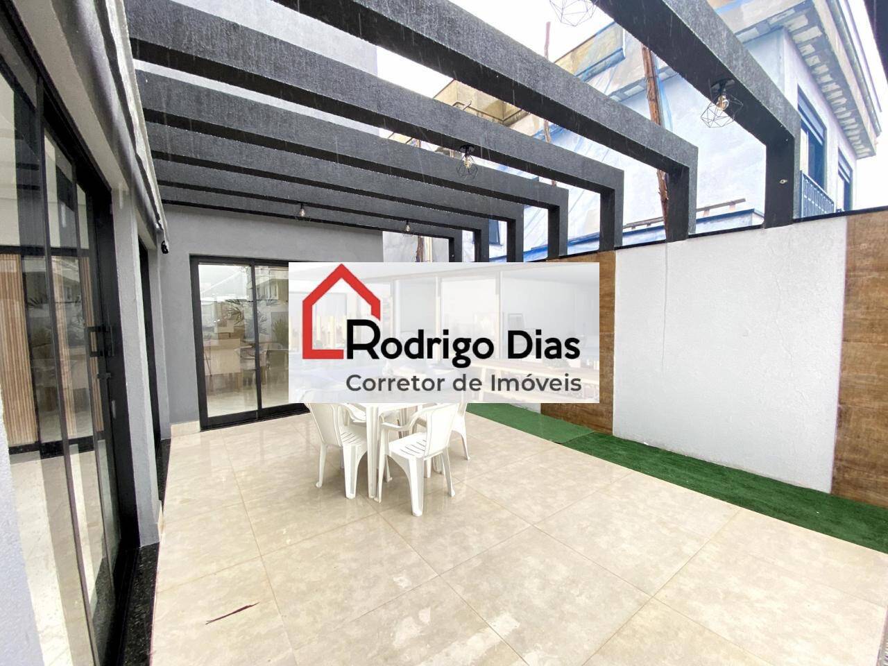 Casa de Condomínio para alugar com 4 quartos, 282m² - Foto 3