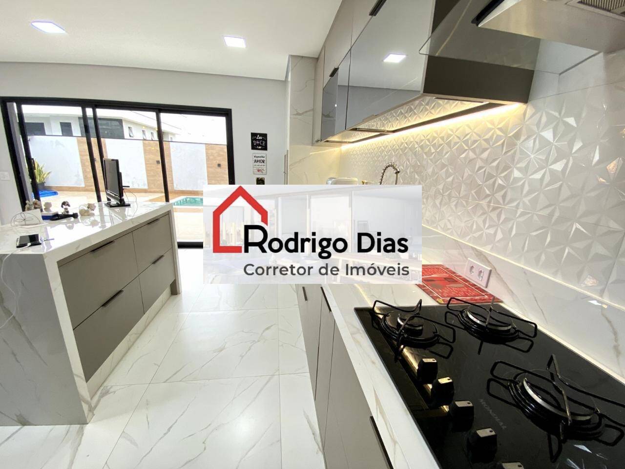 Casa de Condomínio para alugar com 4 quartos, 282m² - Foto 18