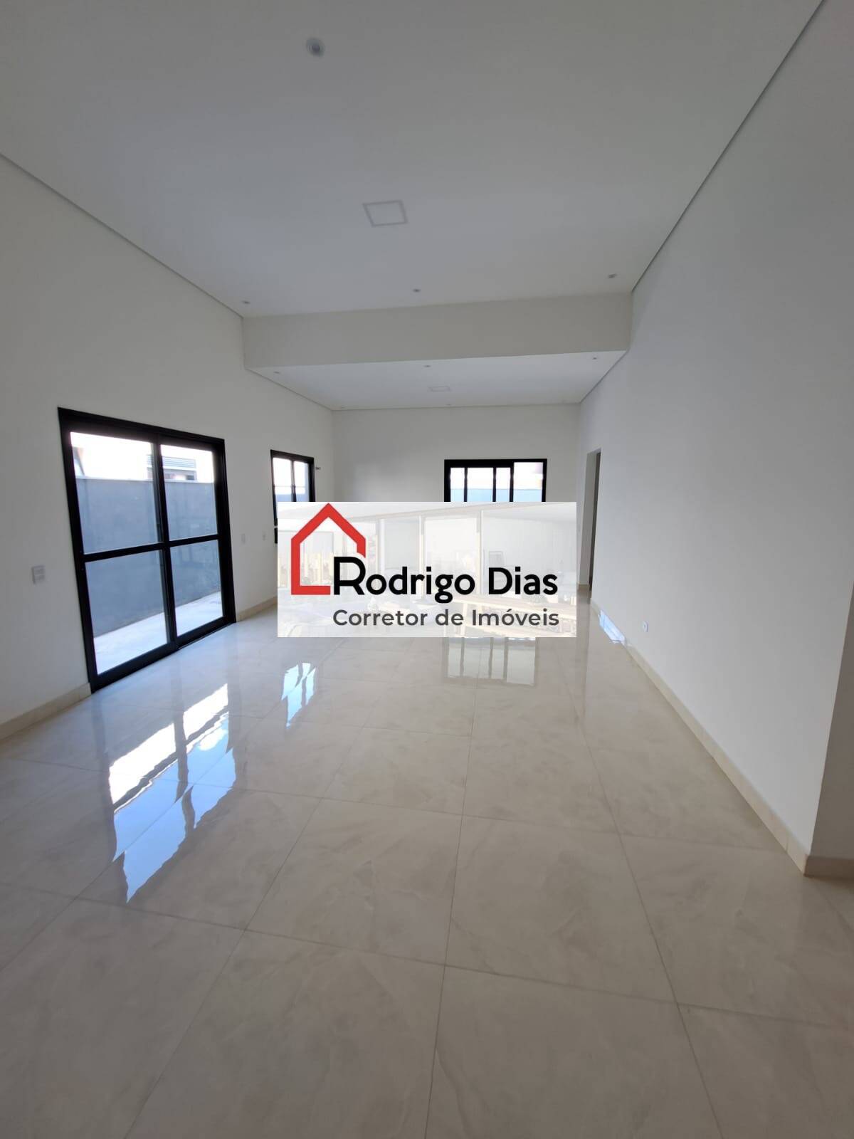 Casa de Condomínio à venda com 3 quartos, 250m² - Foto 12