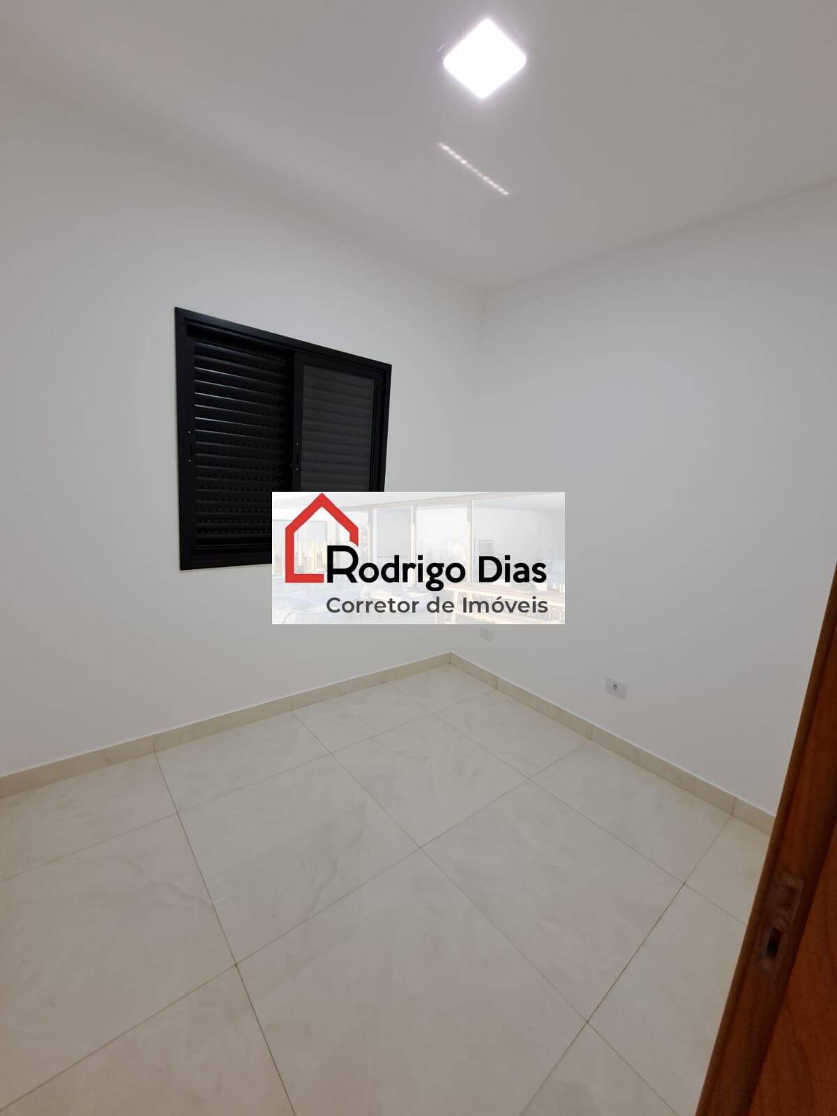 Casa de Condomínio à venda com 3 quartos, 250m² - Foto 13