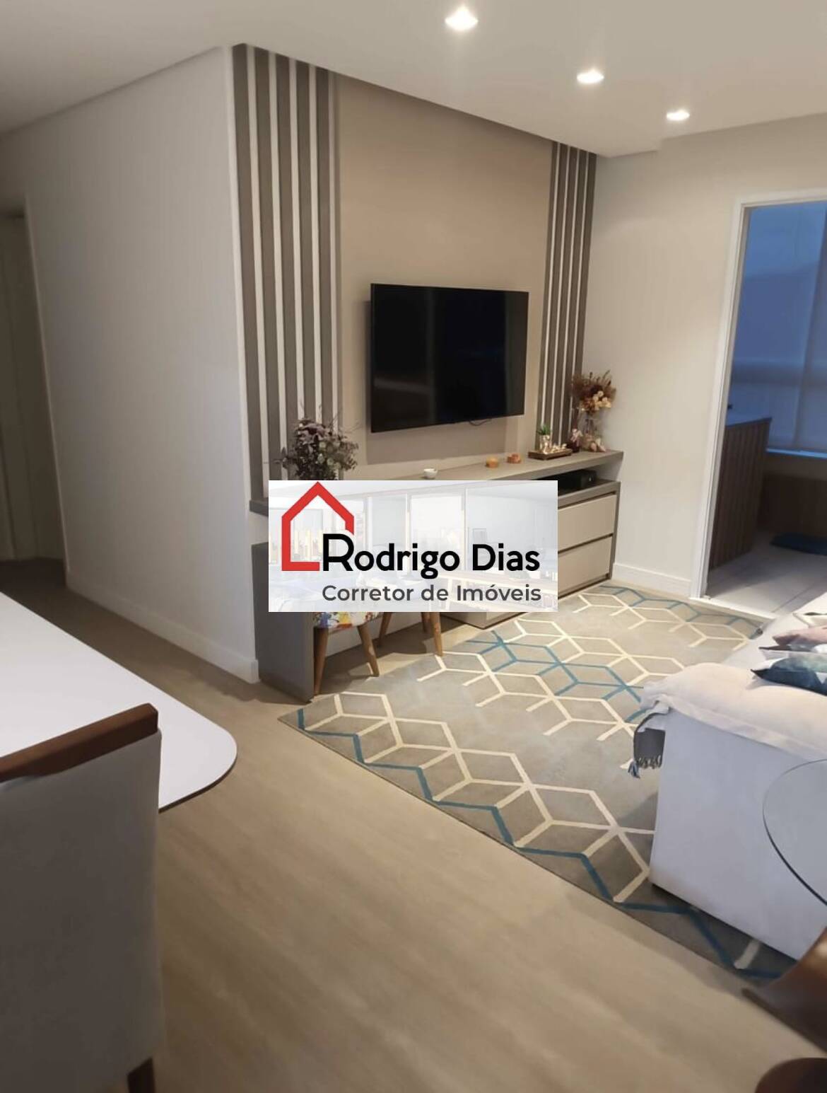 Apartamento à venda com 2 quartos, 77m² - Foto 1