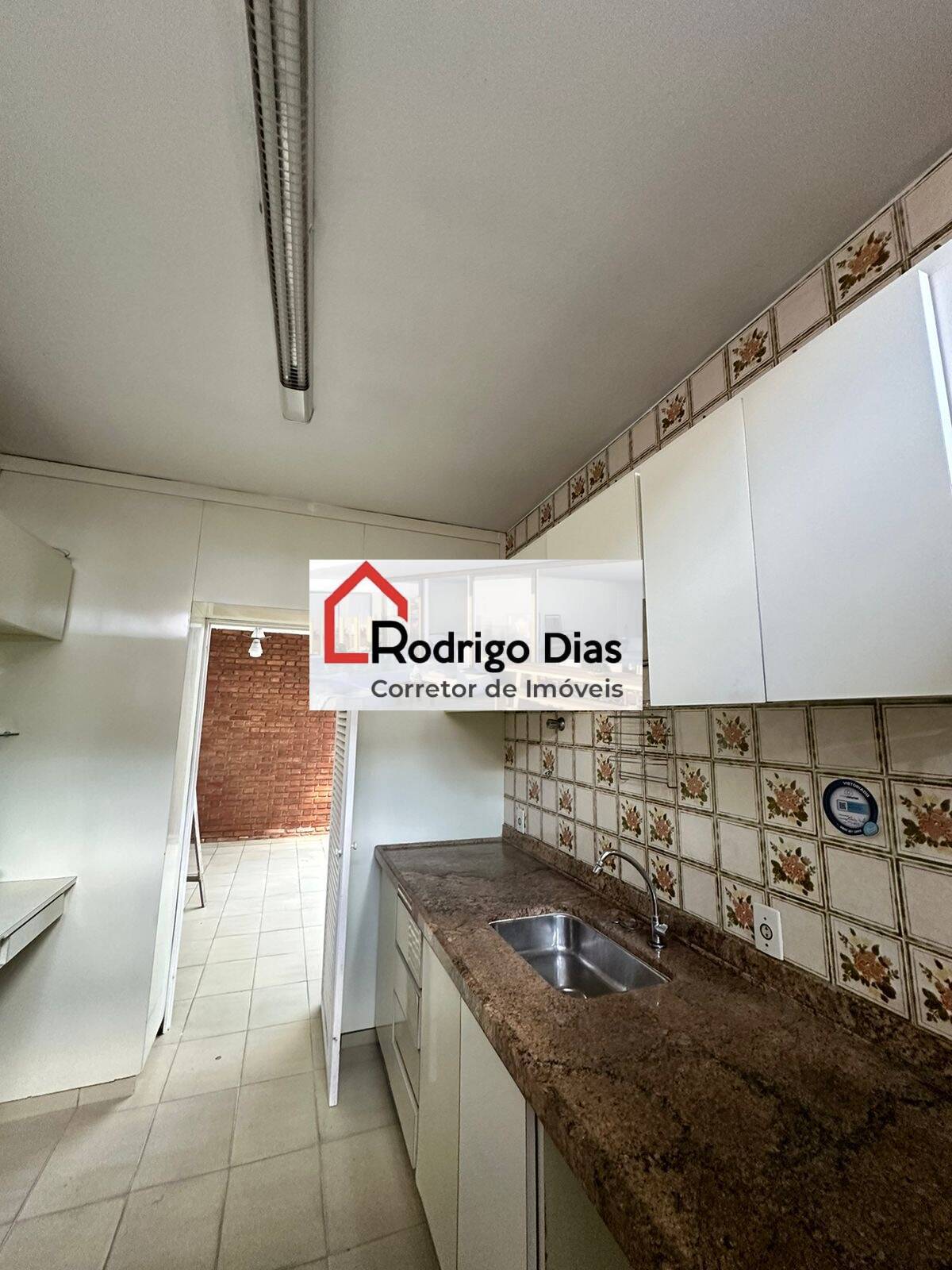 Casa à venda com 3 quartos, 178m² - Foto 14