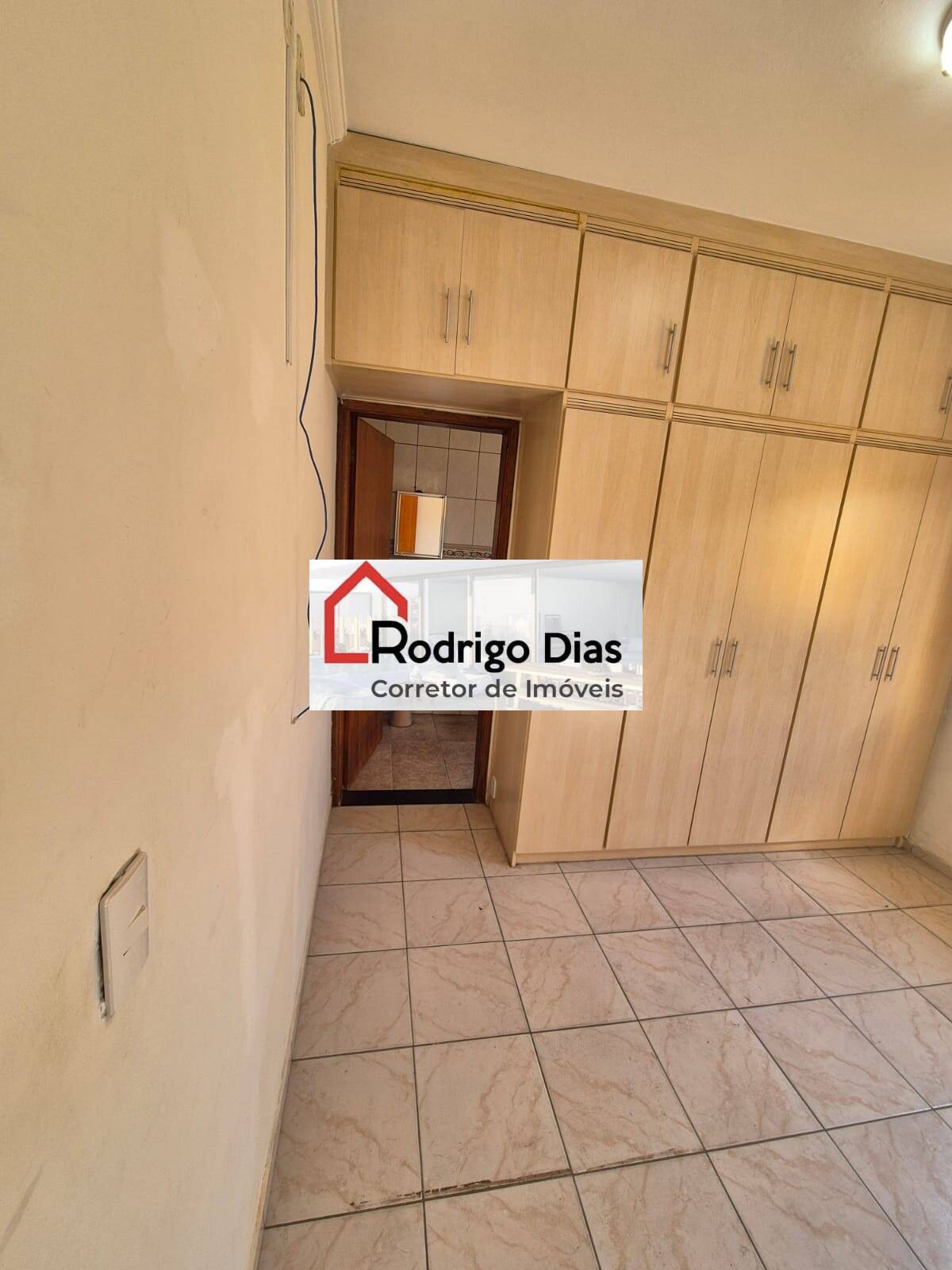 Casa à venda com 2 quartos, 140m² - Foto 9