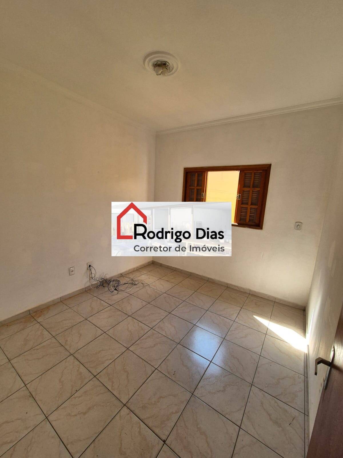 Casa à venda com 2 quartos, 140m² - Foto 10