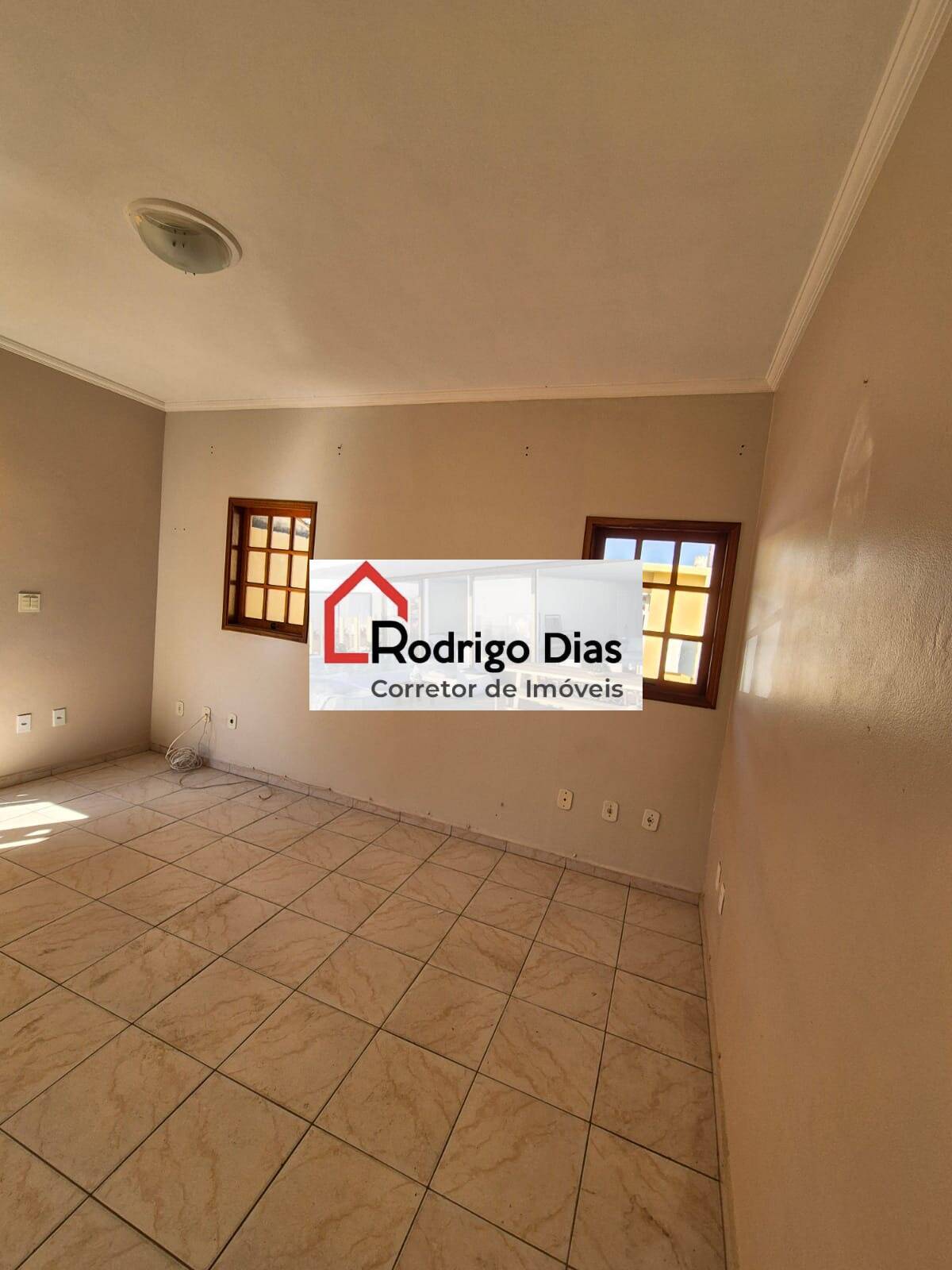 Casa à venda com 2 quartos, 140m² - Foto 12