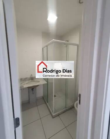 Apartamento à venda com 2 quartos, 68m² - Foto 2