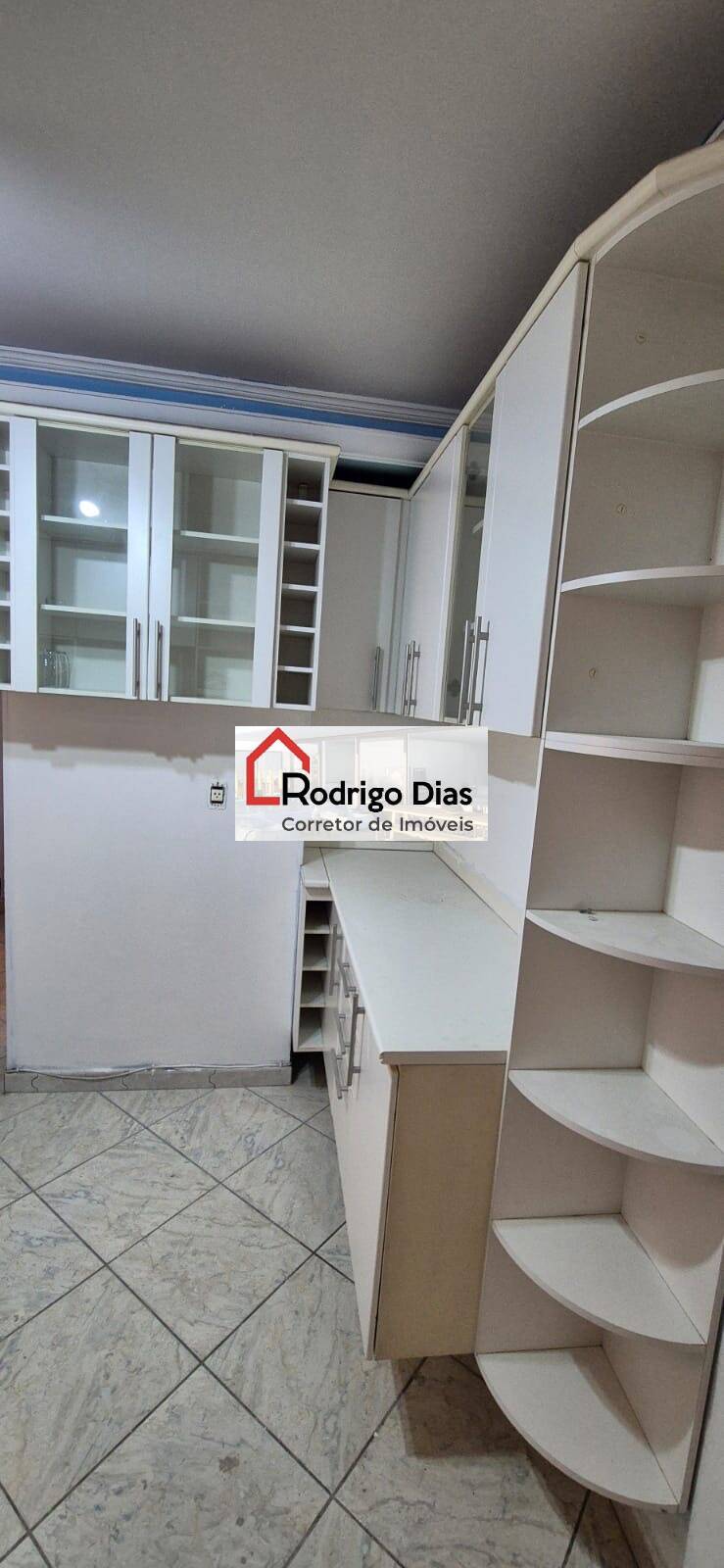 Apartamento à venda com 2 quartos, 56m² - Foto 2