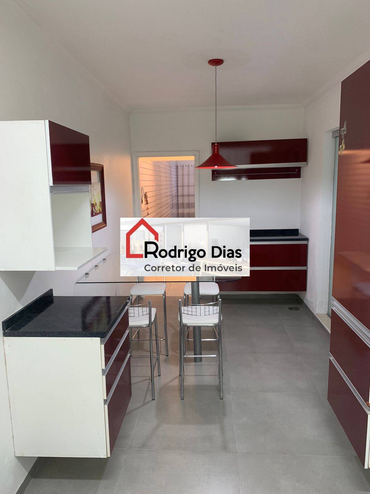 Casa à venda e aluguel com 3 quartos, 148m² - Foto 1