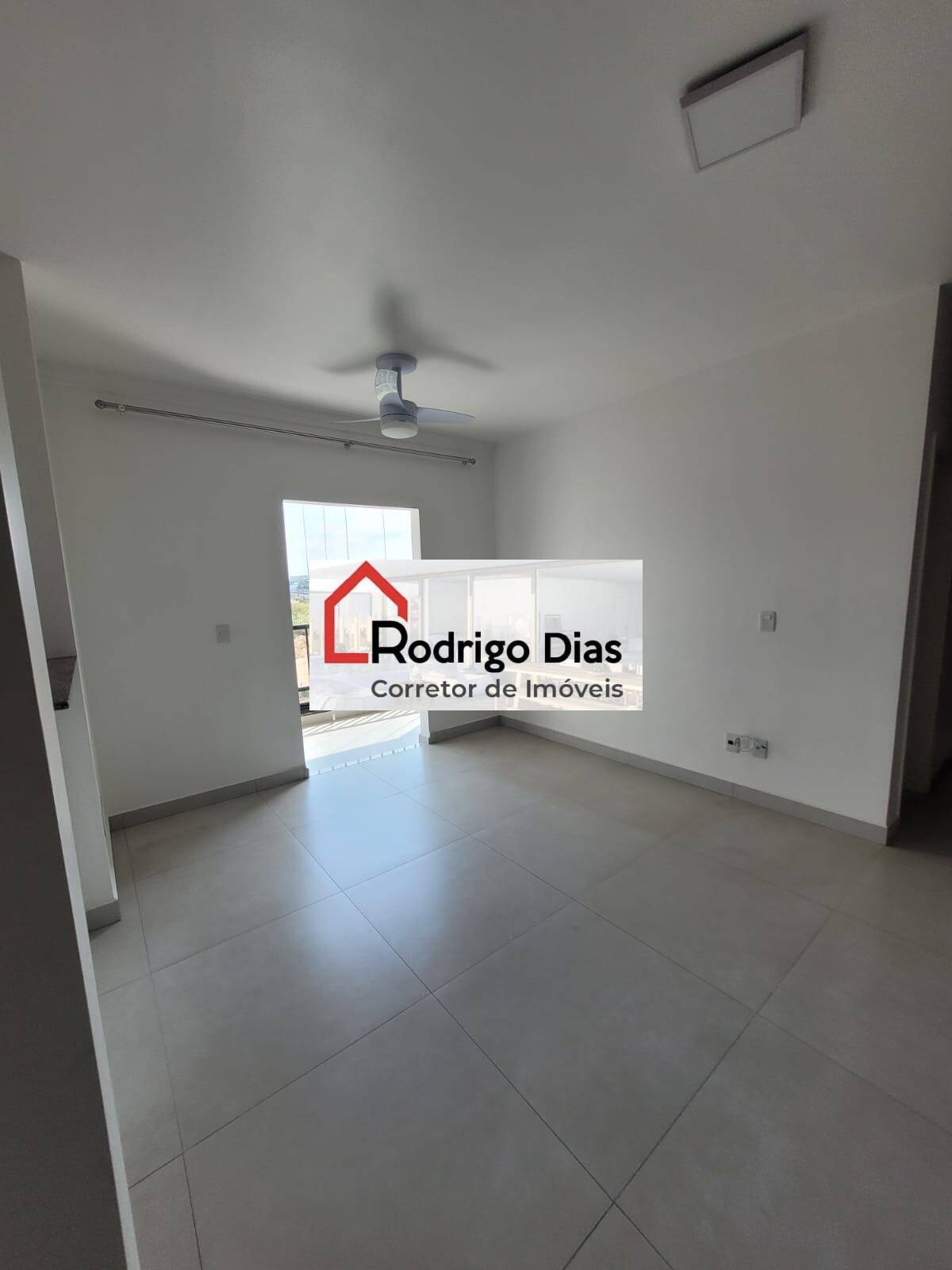 Apartamento à venda com 2 quartos, 60m² - Foto 5