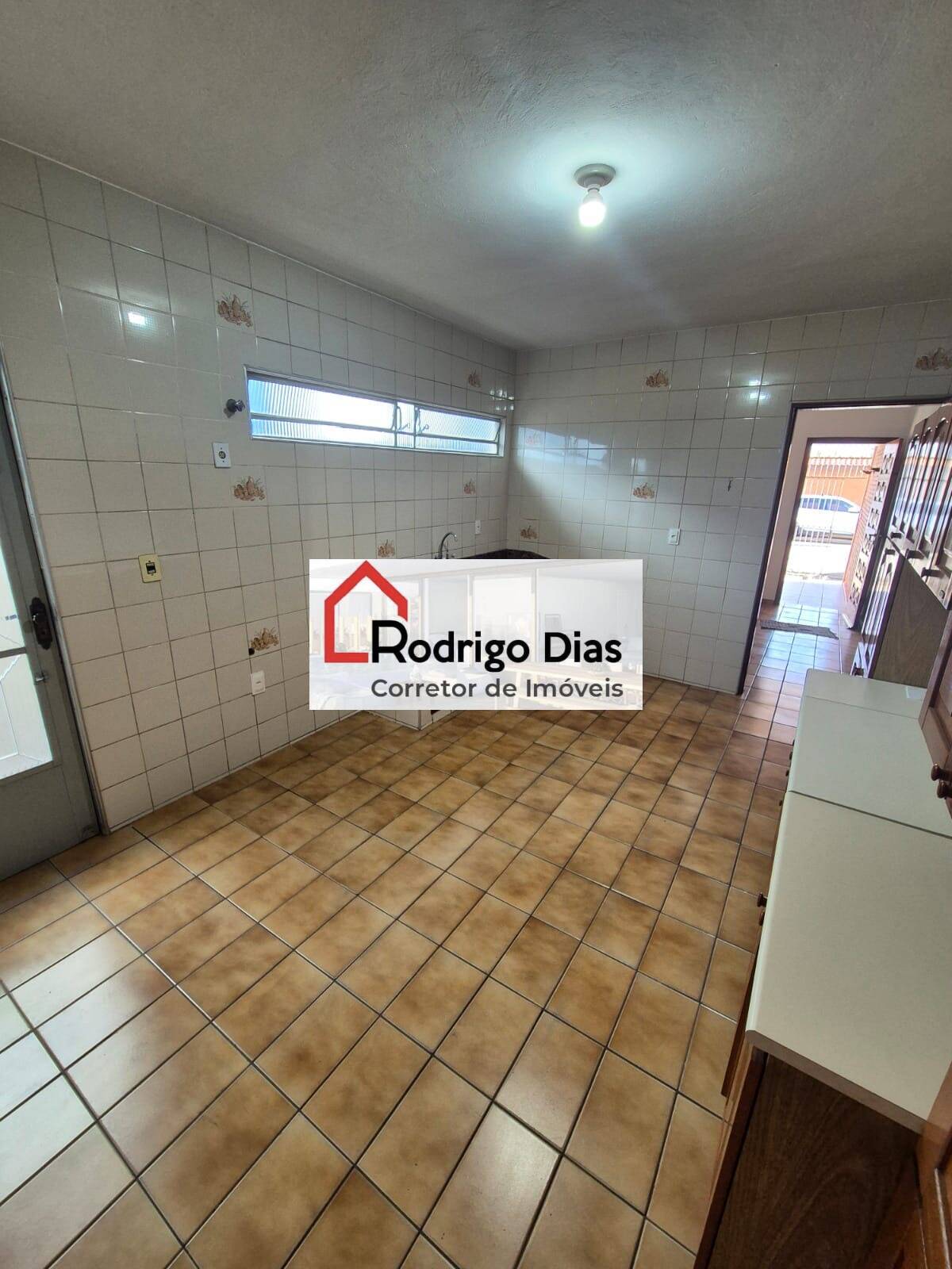 Casa à venda com 3 quartos, 125m² - Foto 3