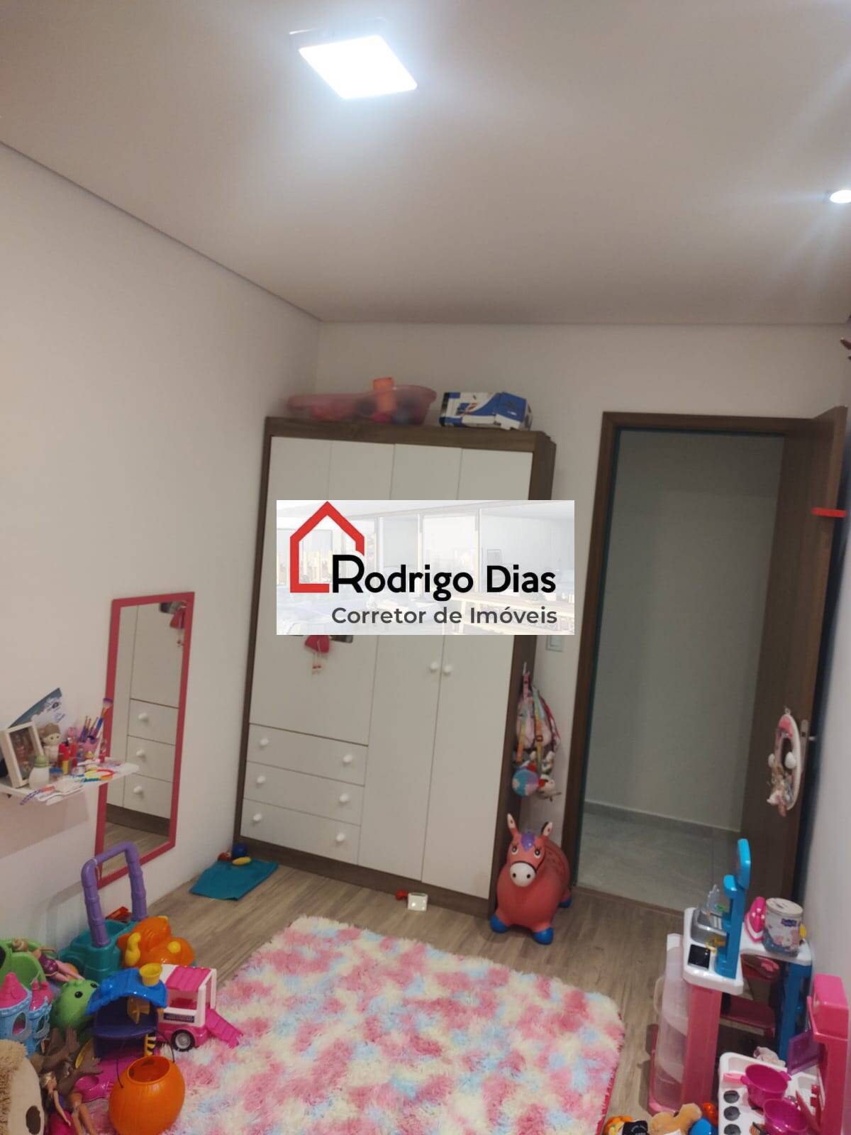 Apartamento à venda com 2 quartos, 64m² - Foto 17