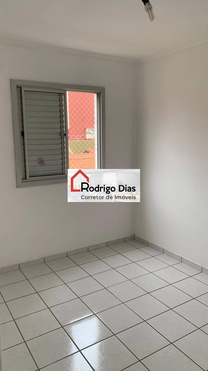 Apartamento para alugar com 2 quartos, 64m² - Foto 11