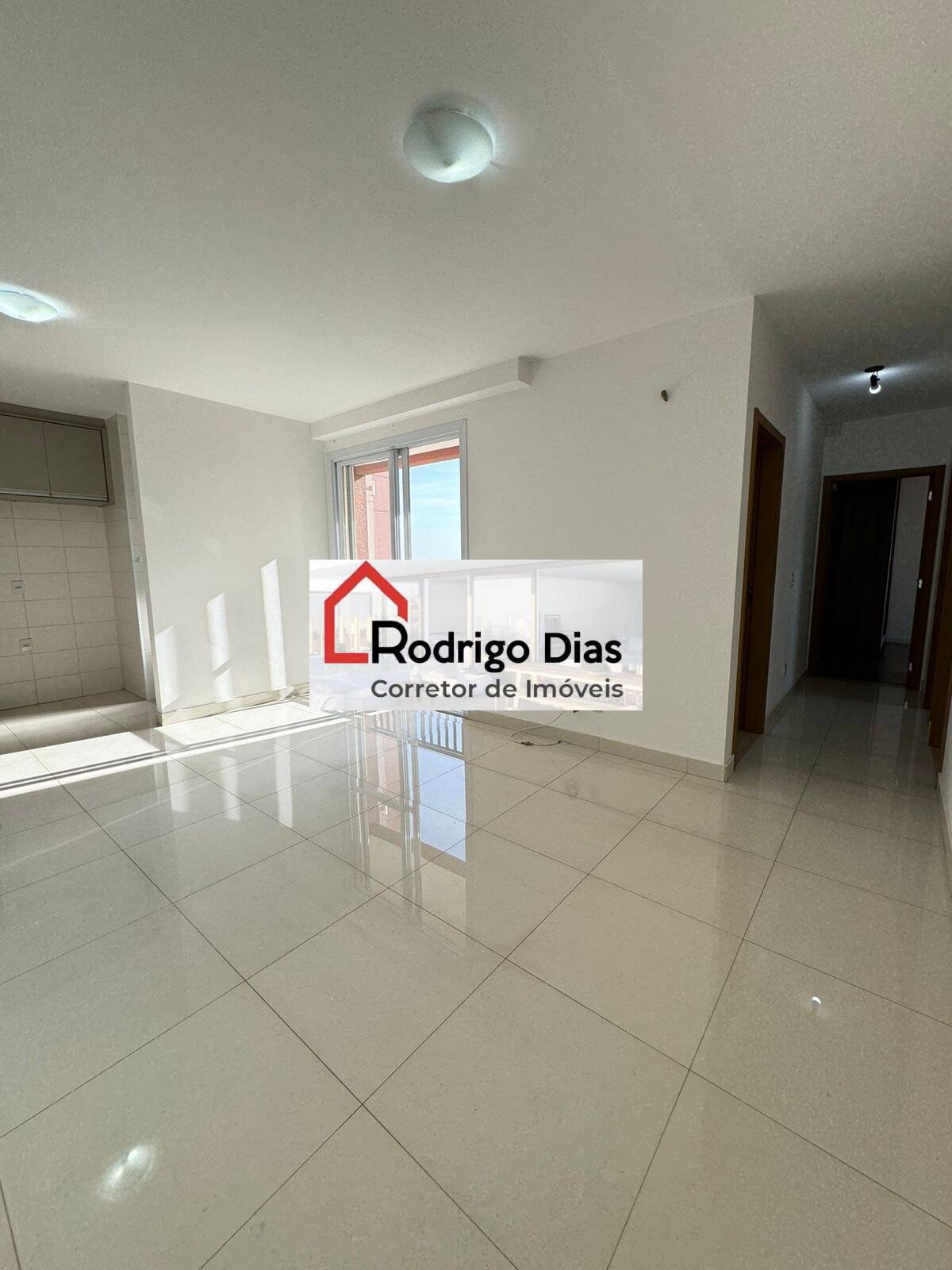 Apartamento para alugar com 3 quartos, 77m² - Foto 2